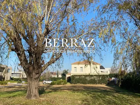 Lote en Venta  de 1006 m2 en Barrio La Lomada, Pilar