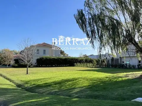 Lote en Venta  de 1006 m2 en Barrio La Lomada, Pilar