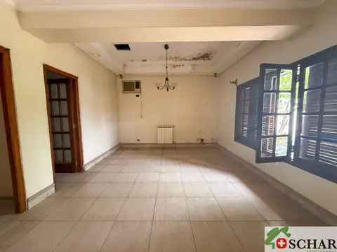 Casa 5 ambientes con 3 baños