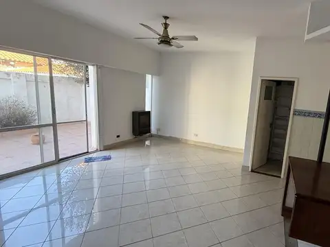 Depto Tipo Casa 3 ambientes con 1 baño