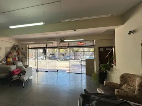 Local en Venta 44 años