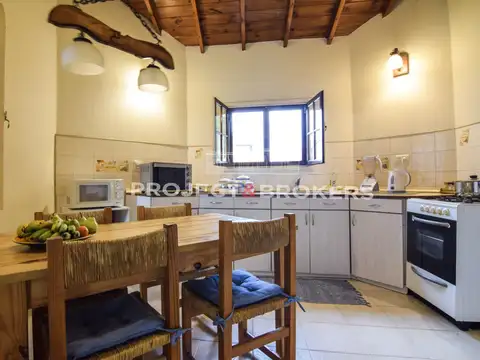 Casa en Venta con 3 cocheras