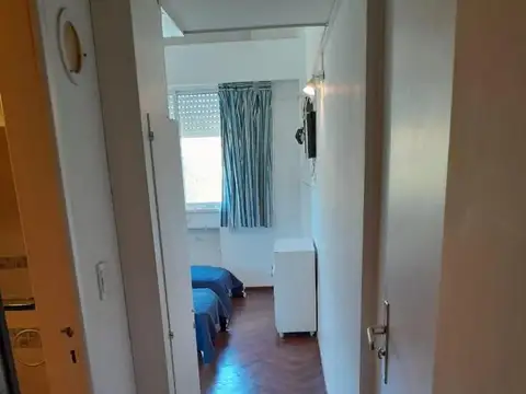 Toscana y Coronel de Marina David Jewett