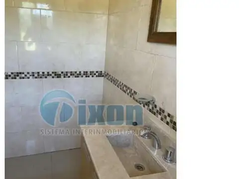 Casa 6 ambientes con 4 baños