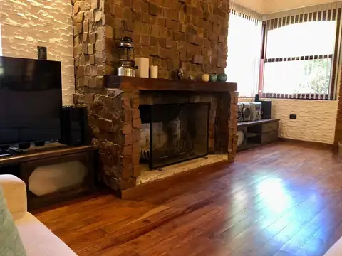Casa 4 ambientes con 4 baños