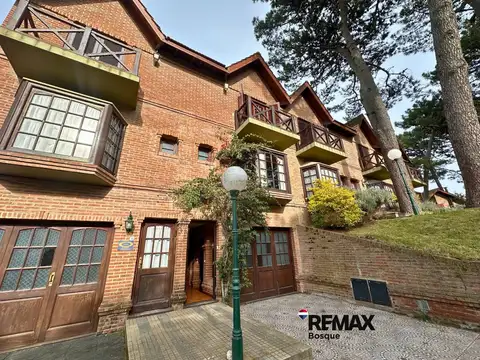 Venta triplex 4 ambientes Pinamar con cochera