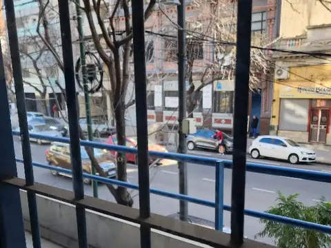 Oficina en Alquiler 25 años