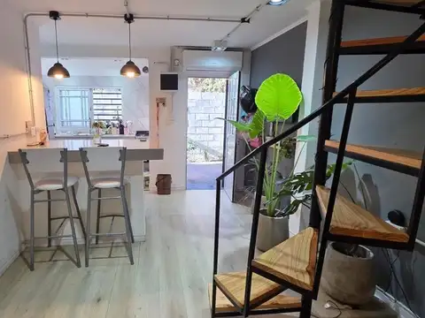Depto Tipo Casa en Venta en Banfield, USD 65.000