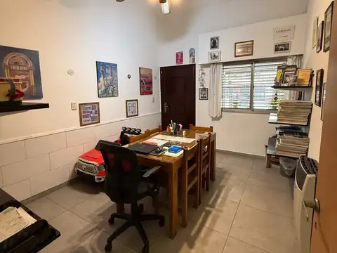Casa en Venta con 5 cocheras