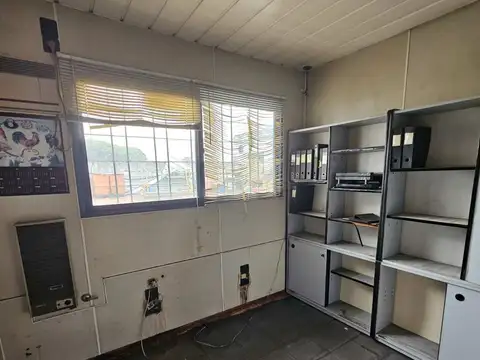 Edificio deposito galpon en venta en Mataderos