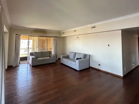Departamento en Venta de 5 ambientes
