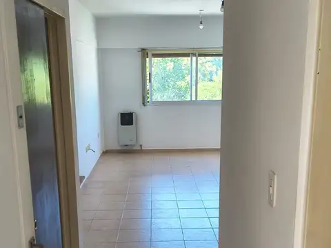 monoambiente en alquiler con cochera la plata