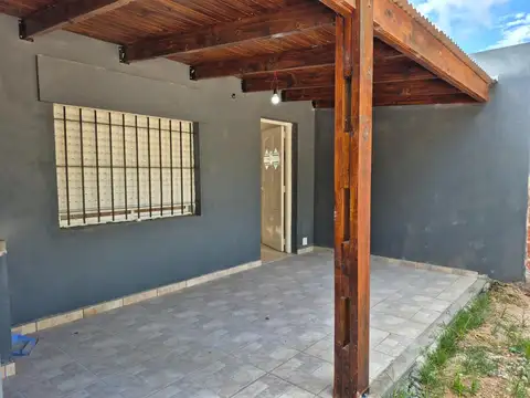 Casa 3 ambientes con 2 baños