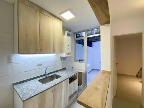 Venta. PH de 1 dormitorio reciclado a nuevo - Martin, Rosario.