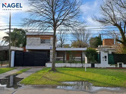 CASA DE 3 DORMITORIOS CON JARDIN Y PILETA FISHERTON
