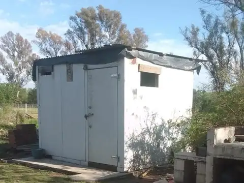 Casa 2 ambientes con 1 baño