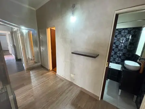 Casa en Venta con 4 cocheras