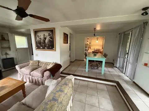 Casa 6 ambientes con 1 baño