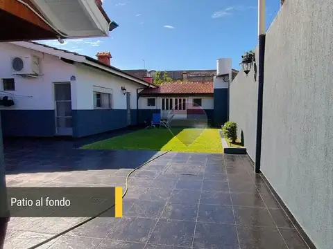 Casa en Venta con 2 cocheras