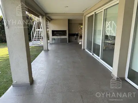 Casa en Alquiler al Este