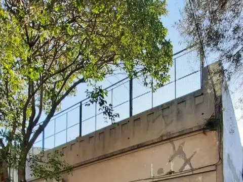 Av L Lugones 3400, Piso PB