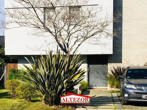 Casa en venta en Pilar