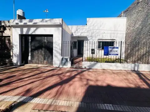 VENTA CASA EN MERCEDES APTO CREDITO
