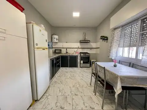 Depto Tipo Casa 5 ambientes con 2 baños