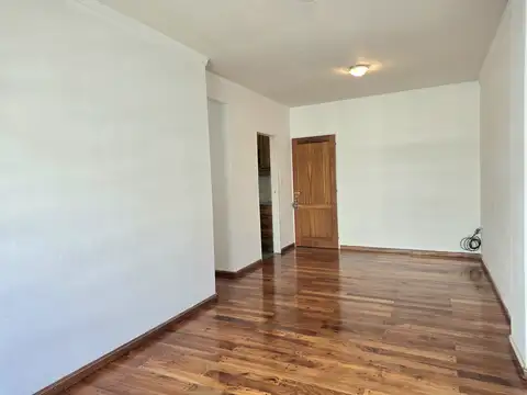 43 900, Piso 9