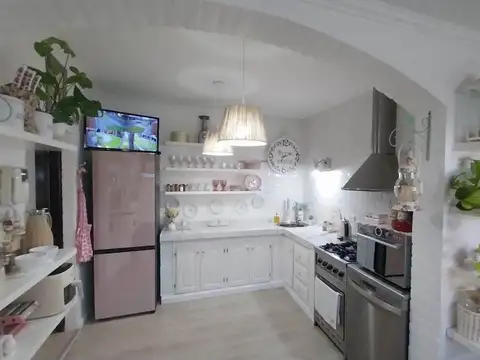 Casa en Venta en Luis Guillon, USD 400.000