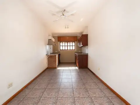Depto Tipo Casa 5 ambientes con 2 baños
