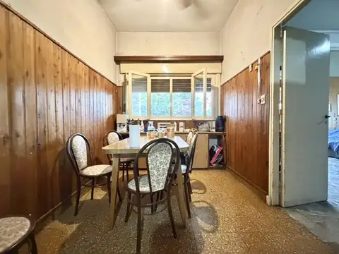 Chalet 4 ambientes en excelente ubicación.