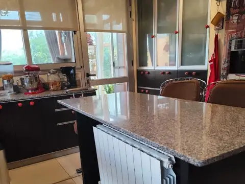 Acepta permuta de menor valor en Barrio Cerrado de la zona