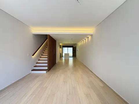Casa en Alquiler de 3 dormitorios