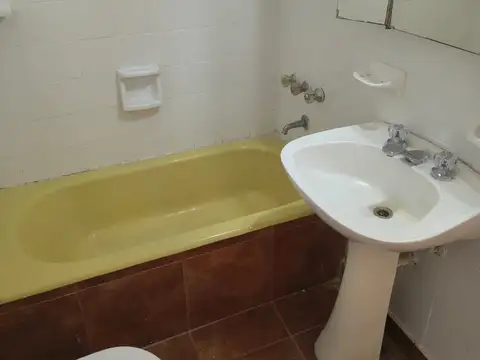 HERMOSO MONOMBIENTE CON VISTA PANORAMICA.
