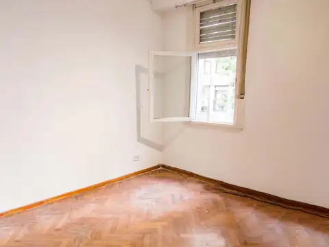 VENTA DEPTO 4 AMBIENTES AL FRENTE BALVANERA