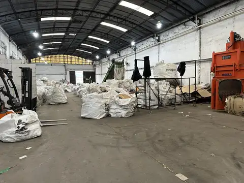Depósito en Venta de 1300m2 construidos en Villa Rosa - Pilar