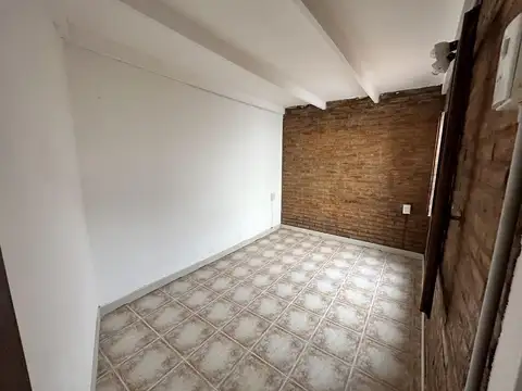 Departamento en Alquiler en Capitan Bermudez, $ 300.000