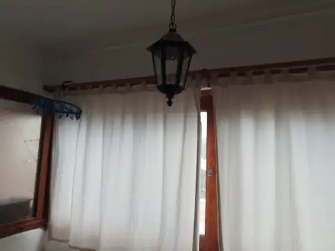 Calle 204 e/ Bs As y 301