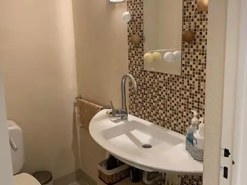Casa en Alquiler en Martinez Vias / Libertador, USD 4.200