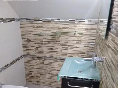 Depto Tipo Casa 4 ambientes con 2 baños