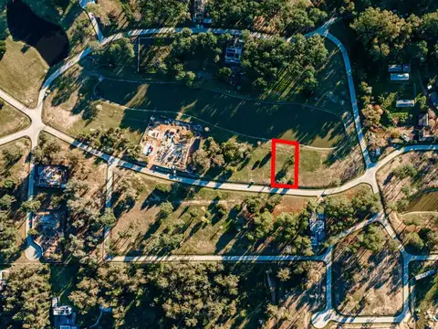 Lote en venta de 1062 m2 en Barrio cerrado Aura sobre la laguna 100