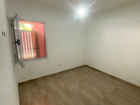 Depto Tipo Casa en Alquiler de 1 dormitorio