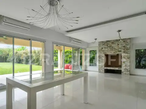 Casa en Venta al Noroeste