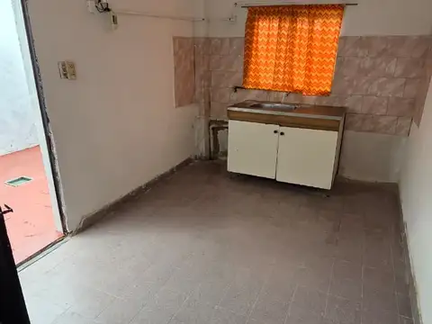Dpto ph 2 amb con patio propio ubicado en Raul Alfonsin 1936, Lanus Este