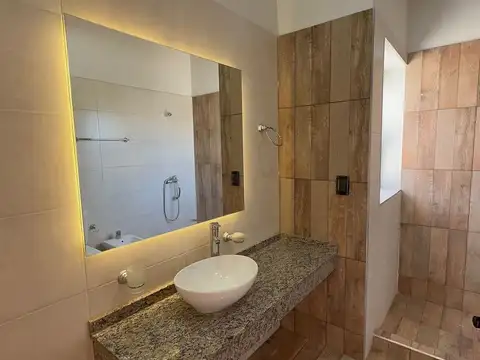 Casa en Alquiler al Oeste