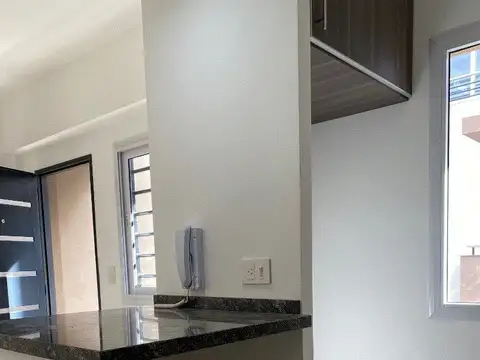 Depto Tipo Casa en Alquiler con 1 cocheras