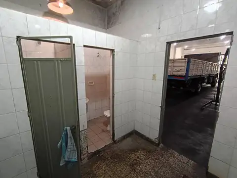 Galpon en Alquiler en Villa Bonich, $ 2.400.000