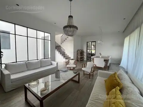 Casa en Alquiler Temporal con 1 cochera