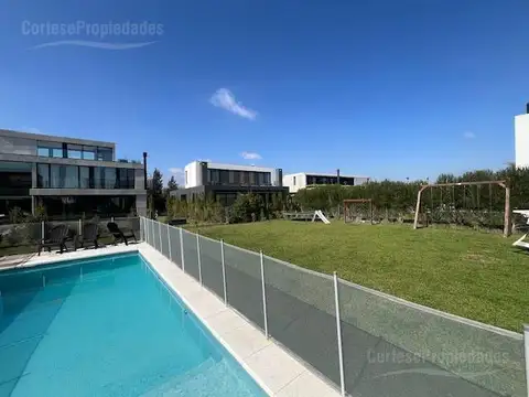 Casa en Alquiler Temporal de 4 dormitorios